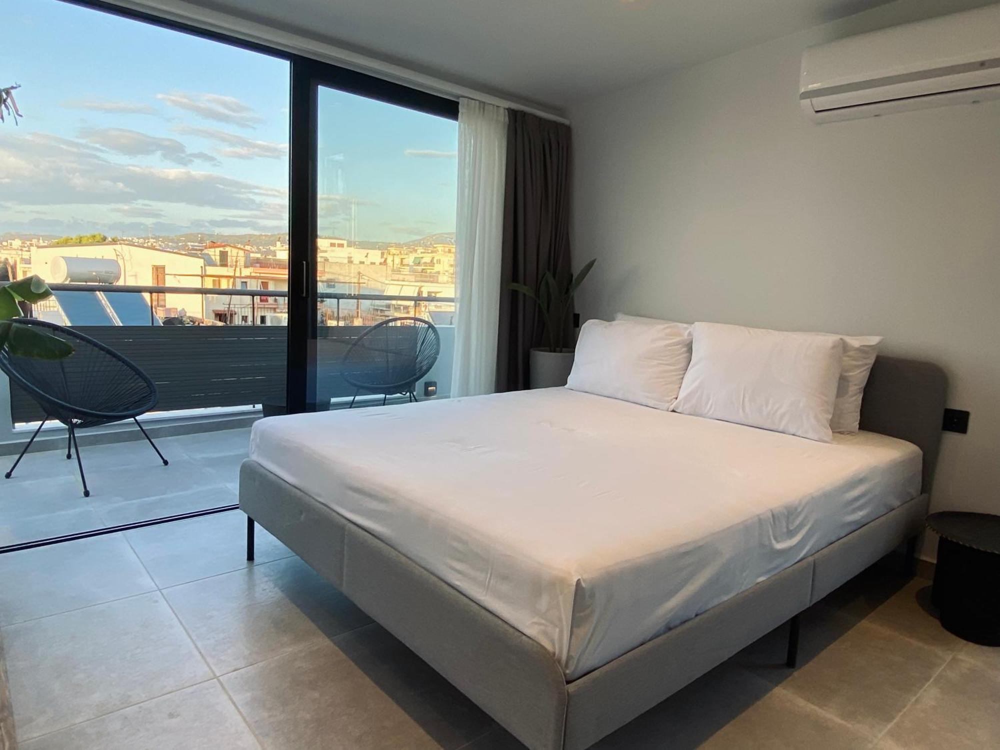 Апартаменты Hyperion Penthouse Патра Экстерьер фото